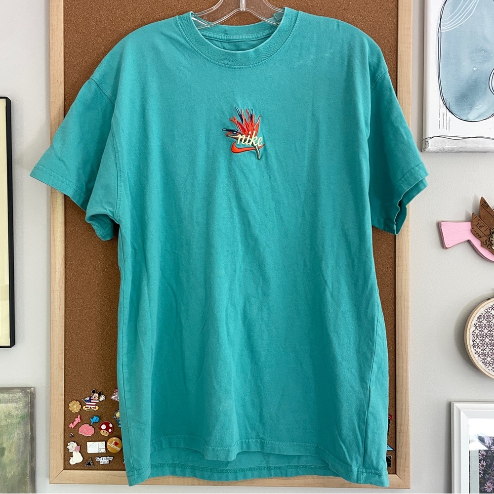Nike Men's Teal Embroidered T-Shirt